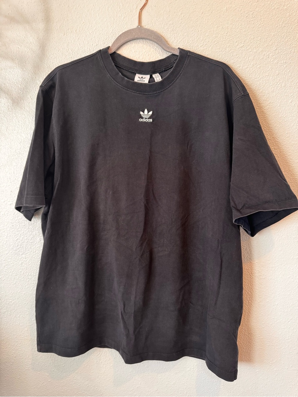 Adidas Black Trefoil Small Logo Short Sleeve Tee Size L athleisure